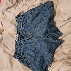 New With Tags Boys size Medium (8) Blue Chambry shorts